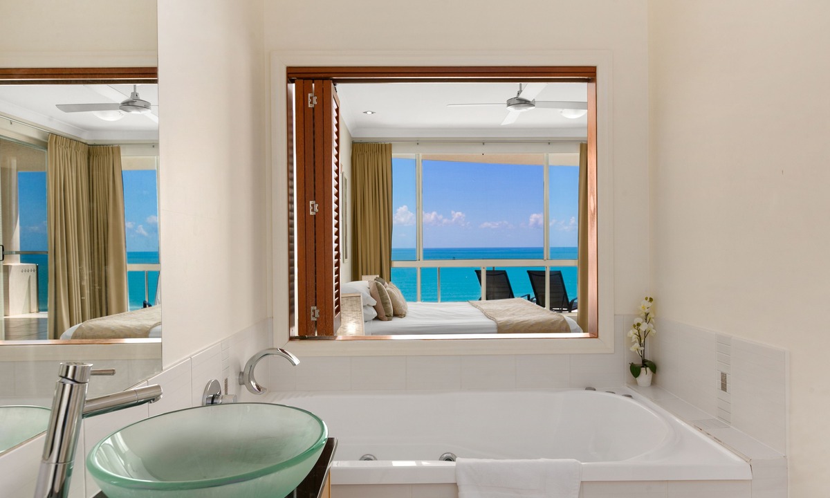 Trinity Beach Apartment | Bellevue At Trinity Beach