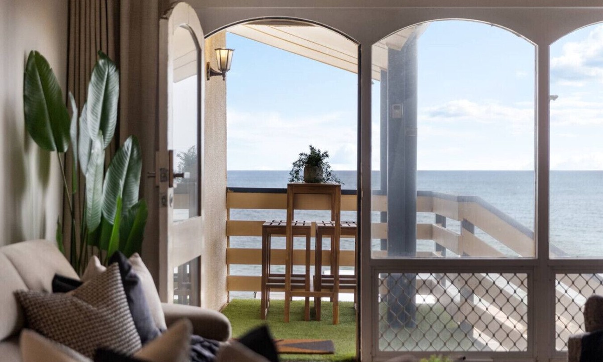 Glenelg North Apartment | Horizon 235—Seaview Hideaway on the Esplanade
