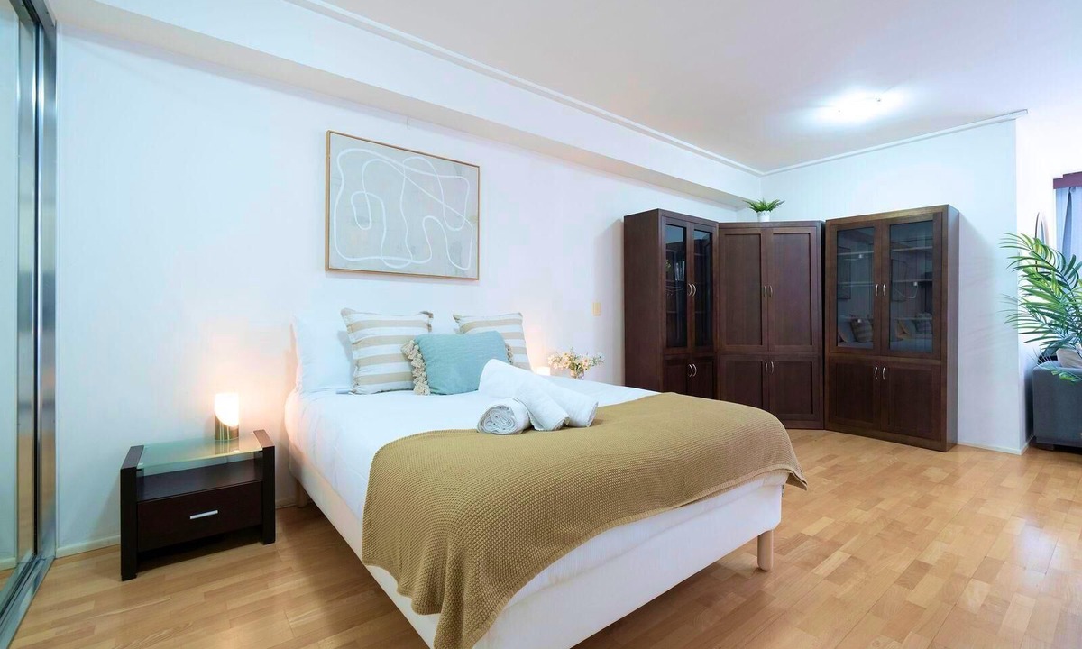 Sydney Central Business District Apartment | Sydney - KS004 - Kent St - CBD crib | Skyline views meet pool & gym living