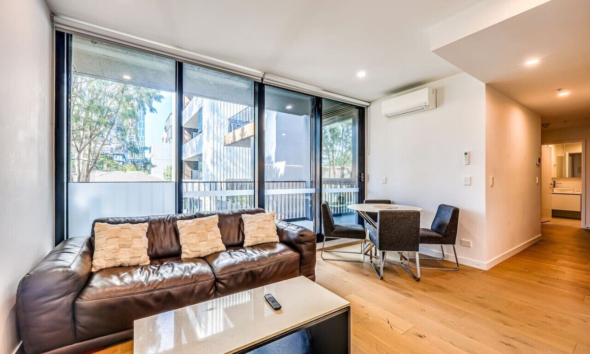 Box Hill Apartment | StayAU Convenient Apartment with Patio in Box Hill