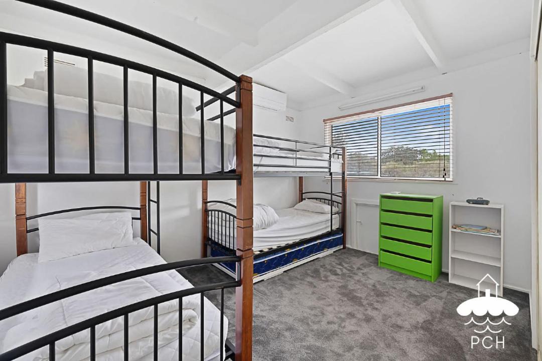 Sandy Point House | 14 Sunshine Rise Stay 3 Pay 2 Winter Special