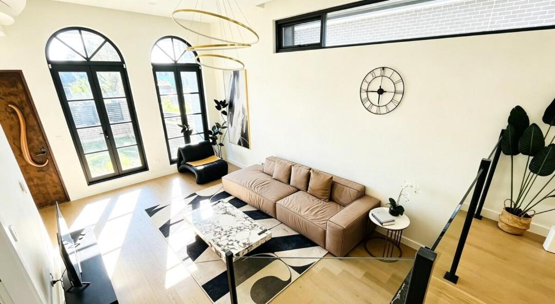 Miranda Apartment | Syd South 4BR Dual-Level Home Patio Long Stay