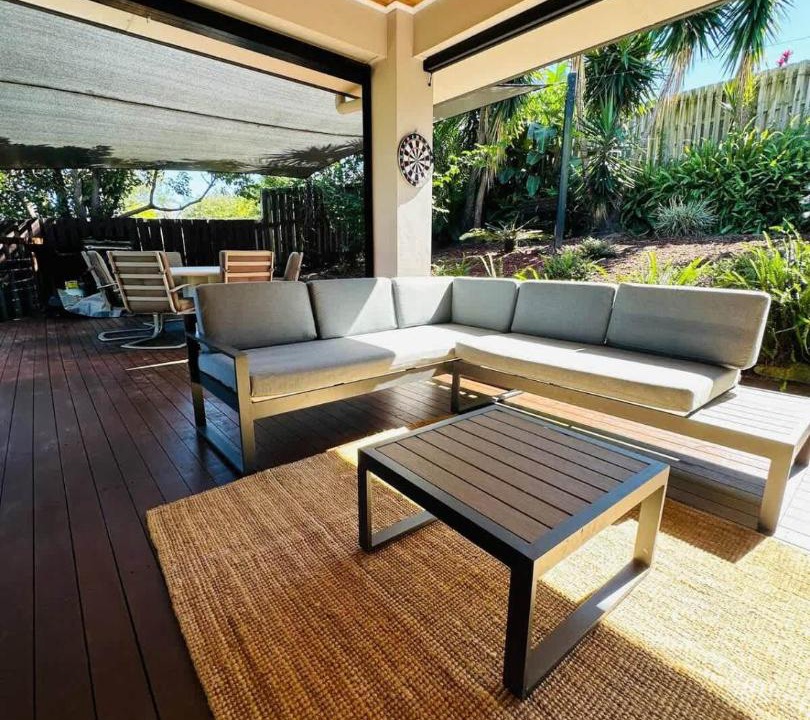 Oxenford House | Luxury family and friends escape