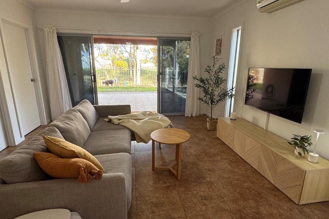Port Hughes House | Gum Tree Sea Breeze Retreat, Port Hughes