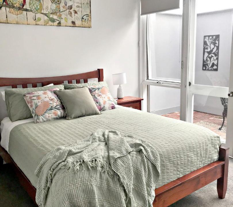Geelong House | Studio Two Art Deco Escape - 5mins to Geelong CBD