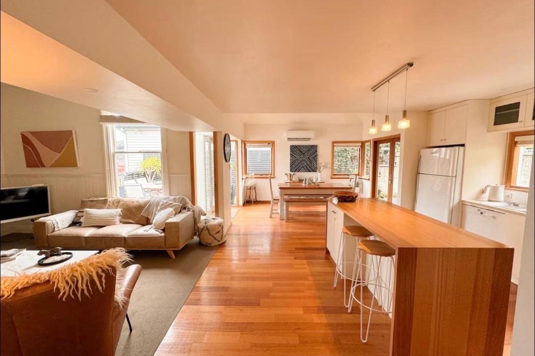 Glebe House | Best Location in Hobart! Luxury 4 bedroom with stunning views