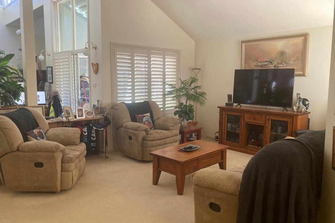 Swan Hill House | Hosts offer Single Bed accommodation to Suit Single Travellers