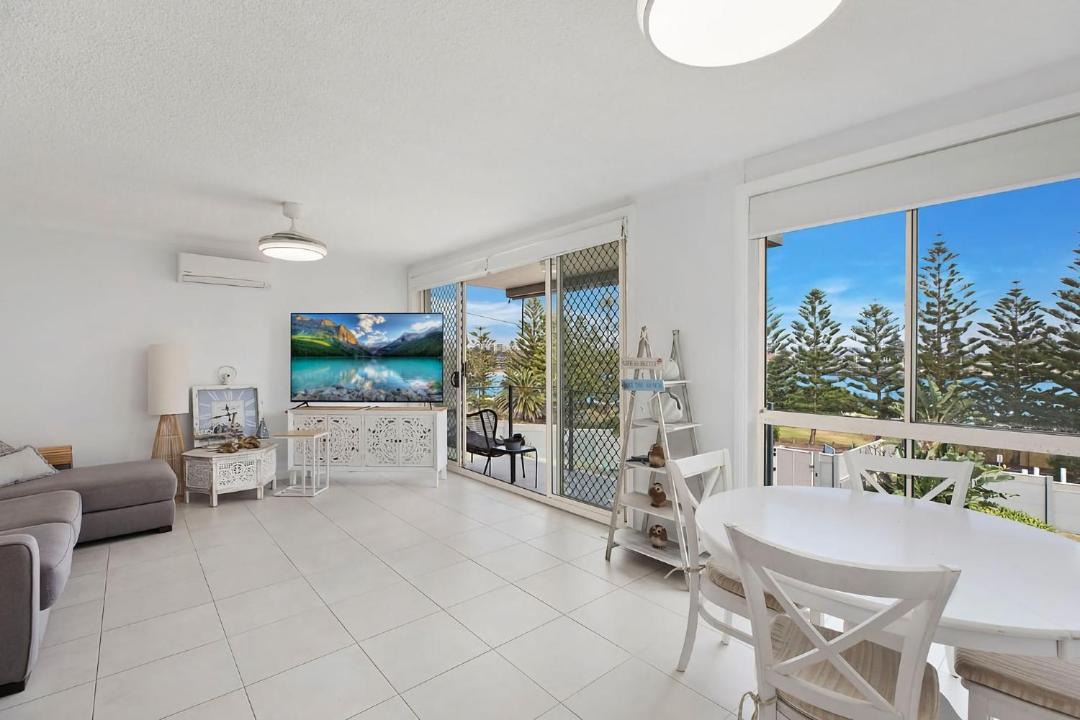 The Entrance North Apartment | Regency Court 3