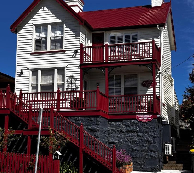 Devonport House | Mersey River Cottage (cir 1888) Central location with Amazing Ocean and Habour Views.
