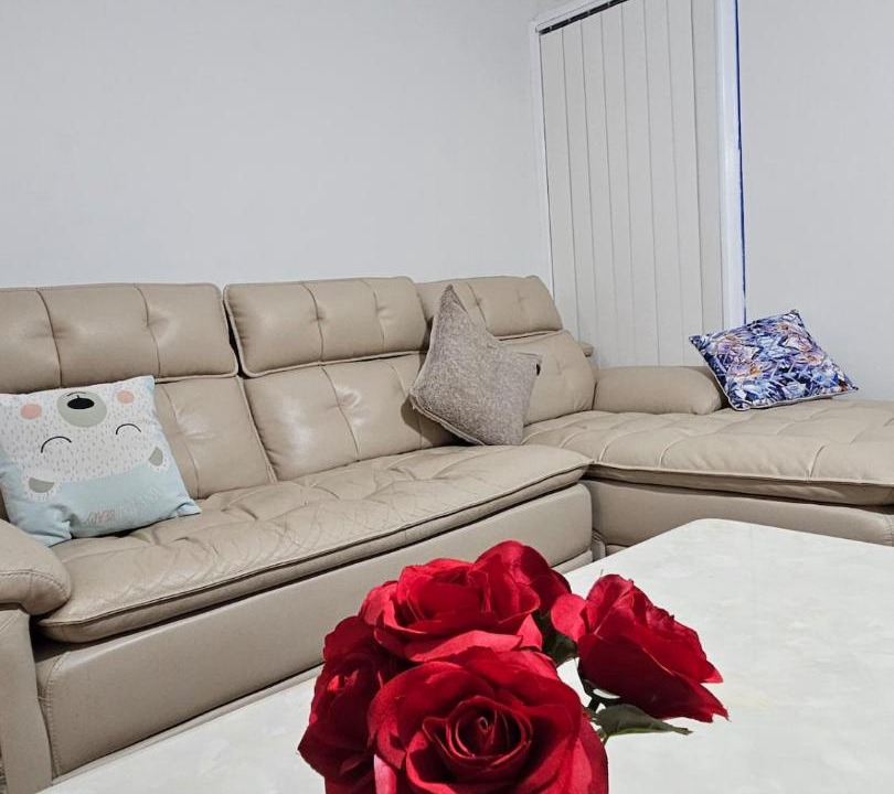 Airds House | Campbelltown Family Retreat 3-Bedroom Home