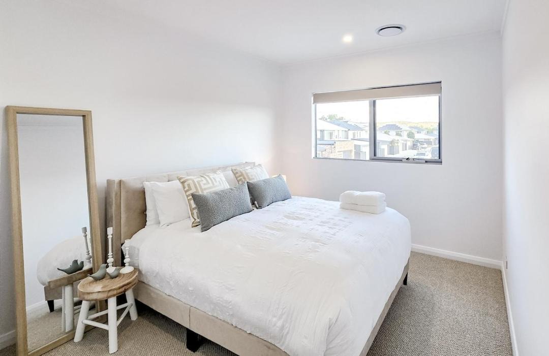 Wagga Wagga House | Kincaid Travellers Townhouse - Central Wagga