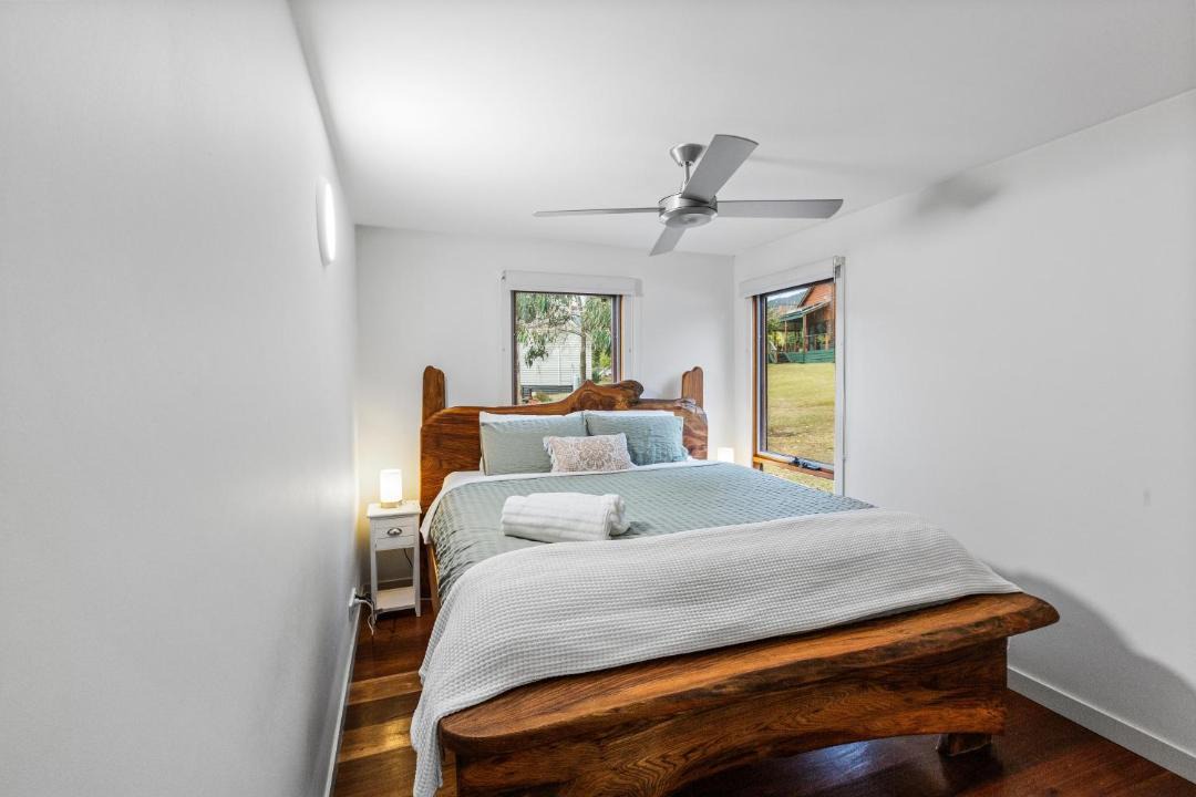 Merrijig House | Grand View Chalet