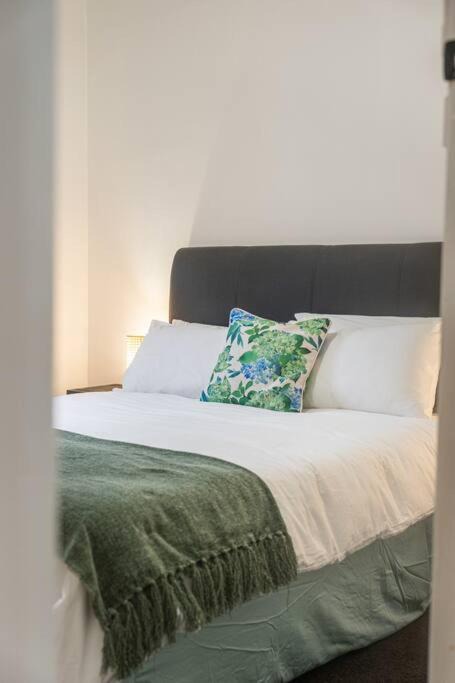 Warradale Villa | Kaleamera - 3BR Parking WiFi