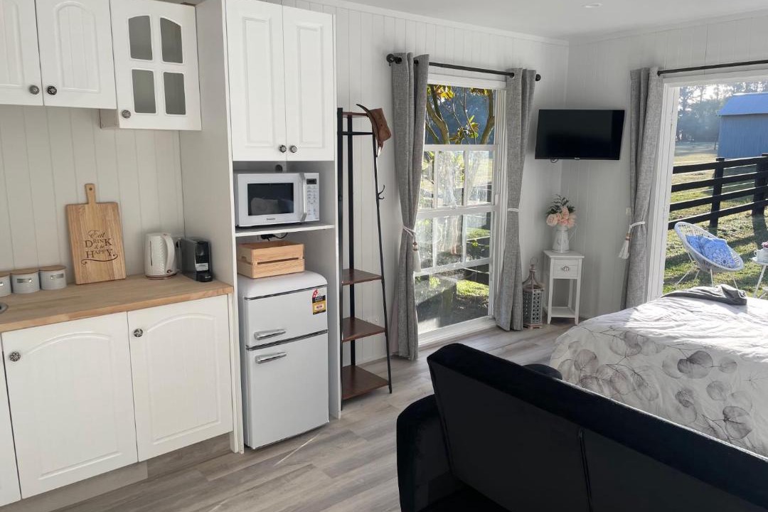 Tyabb Villa | Farm Stay HARMONY Cottage at Wilindi Estate