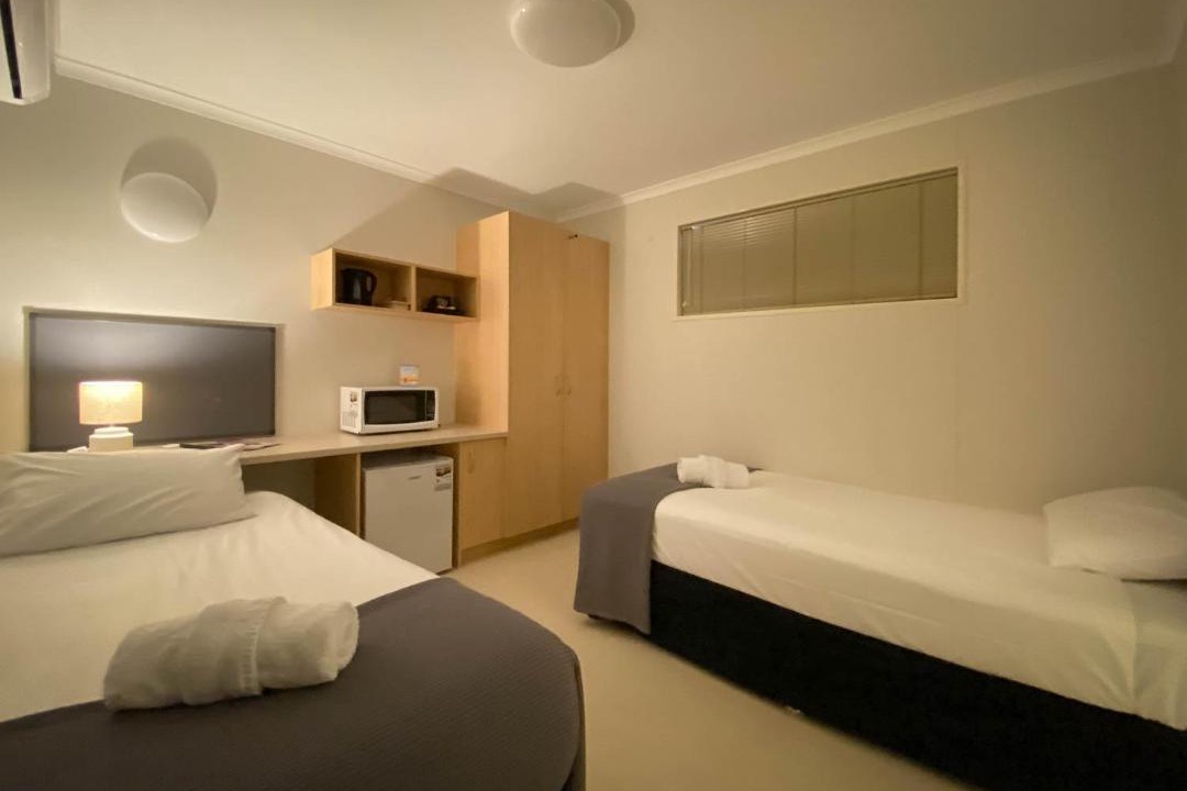 Sea Lake Hotel | Lake Tyrrell Accommodation LTA