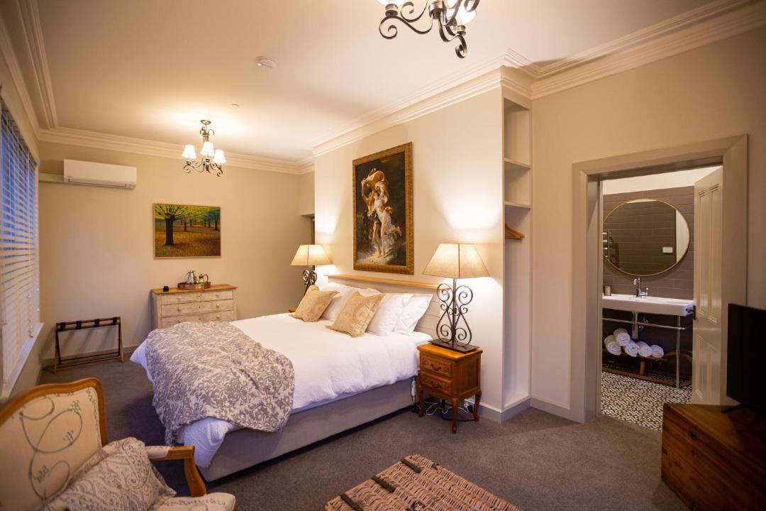 Sandy Bay Bed & Breakfast | The Rivulet