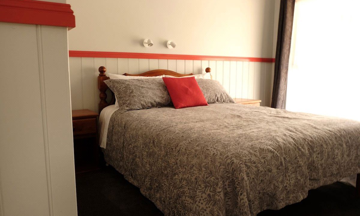 Photo of Bedroom in Strahan