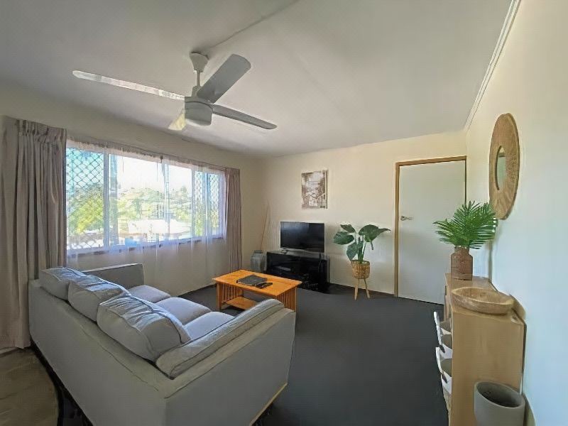 Photo of Livingroom in Bowen