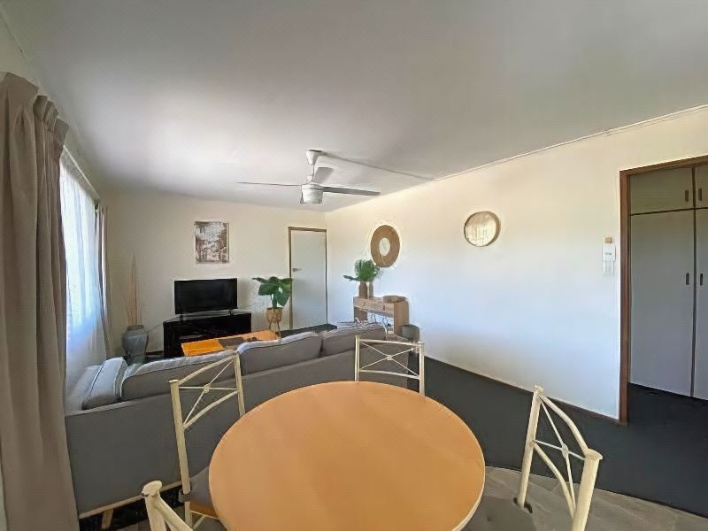Photo of Livingroom in Bowen