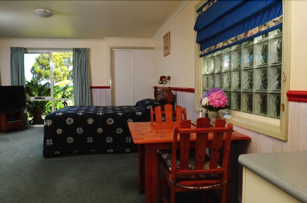 Photo of Livingroom in Strahan