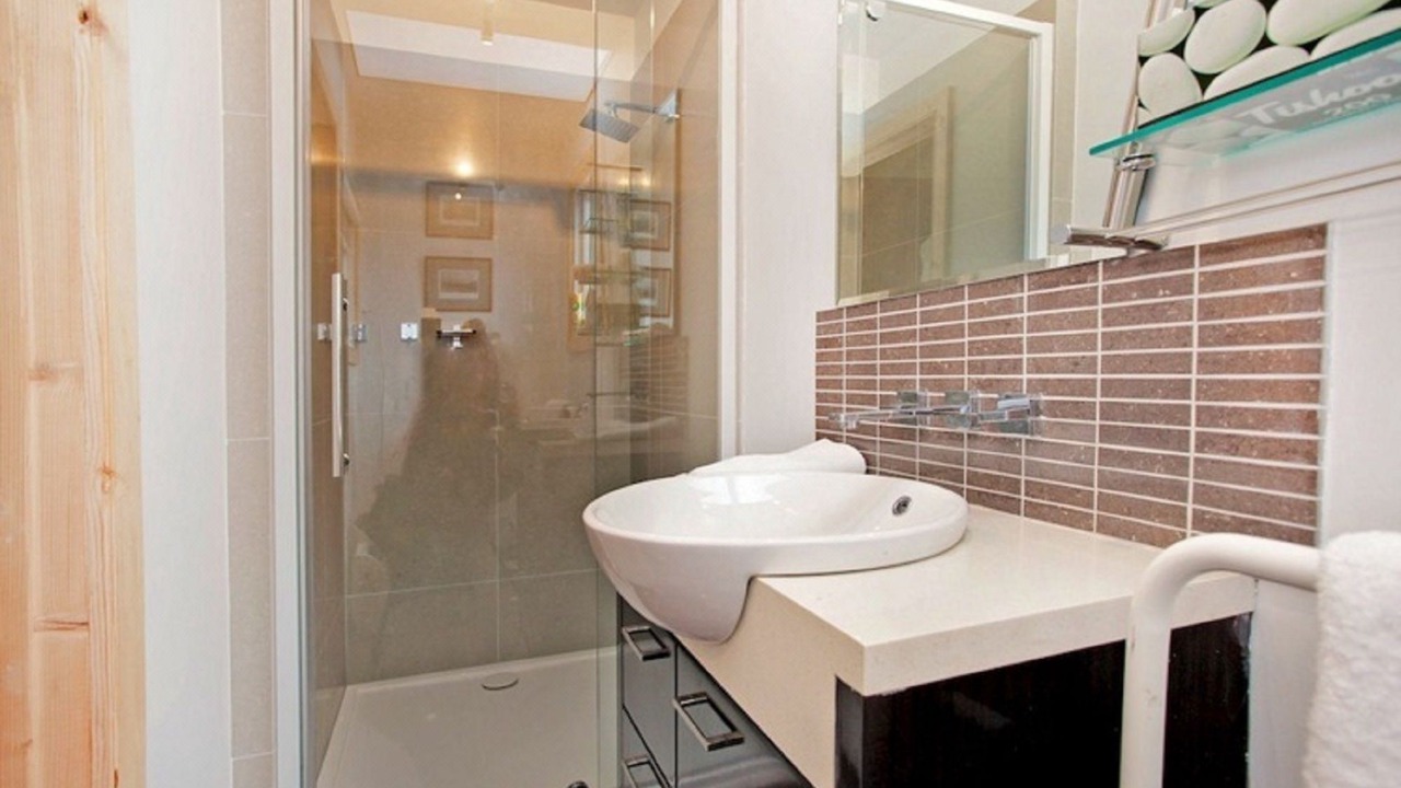 Photo of Bathroom in Oatlands