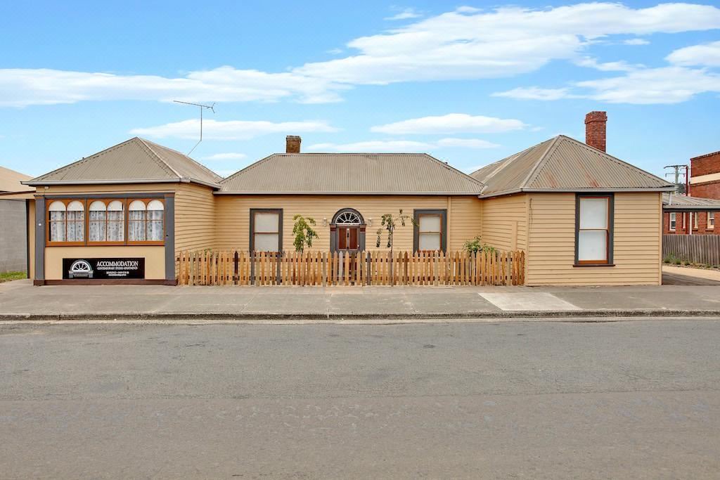 Photo of Buildings in Oatlands