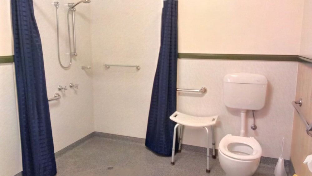 Photo of Bathroom in Strahan