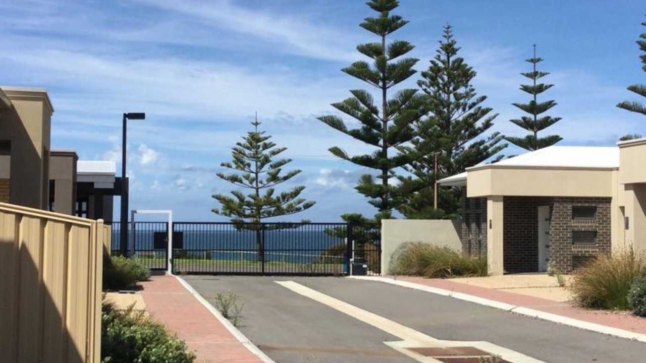 Photo of Buildings in Kingscote
