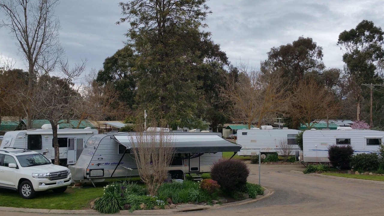 Photo of Buildings in Yea