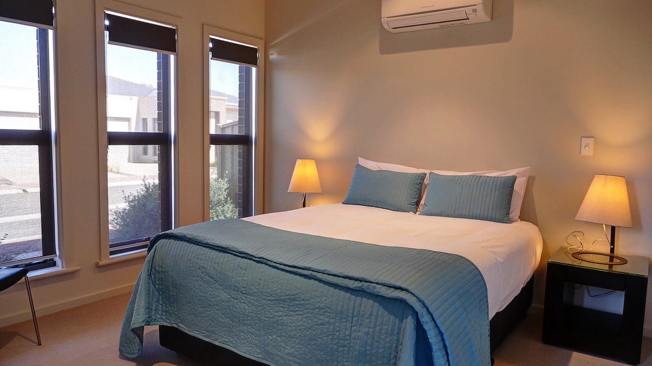 Photo of Bedroom in Kingscote