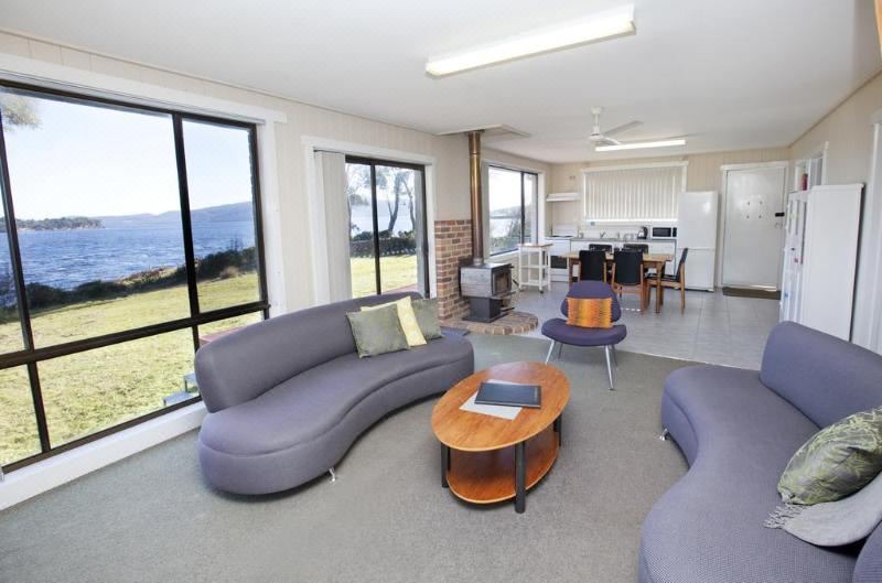 Photo of Livingroom in Alonnah