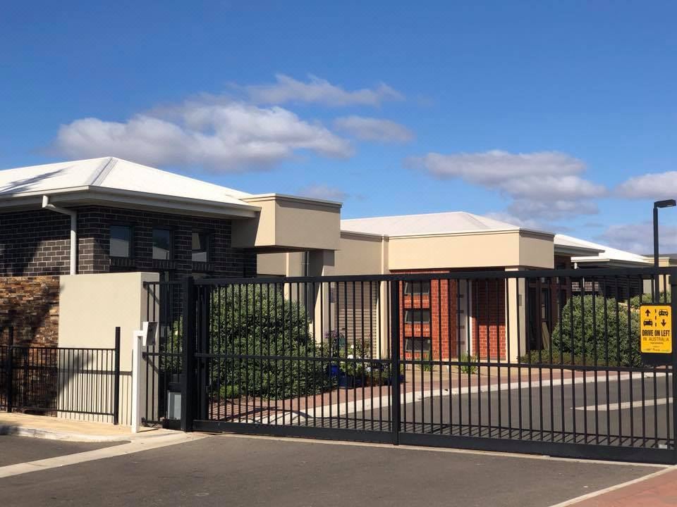 Photo of Buildings in Kingscote