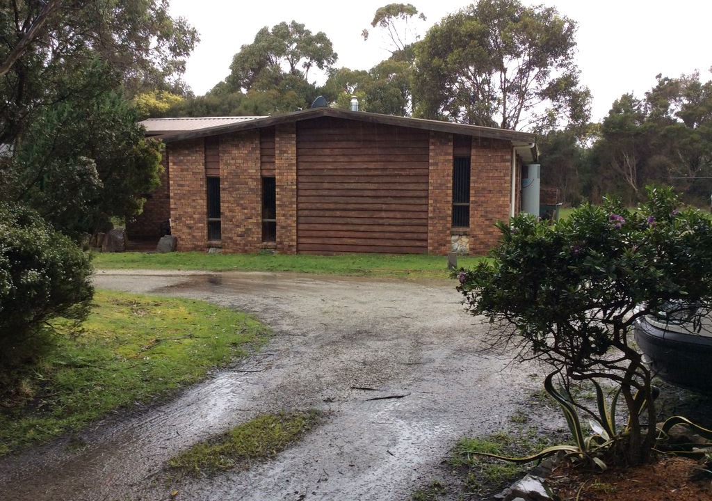 Photo of Buildings in Crayfish Creek