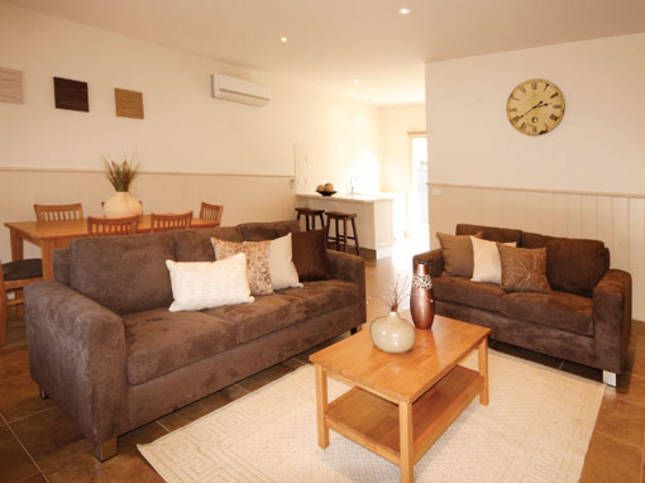 Photo of Livingroom in Jamieson