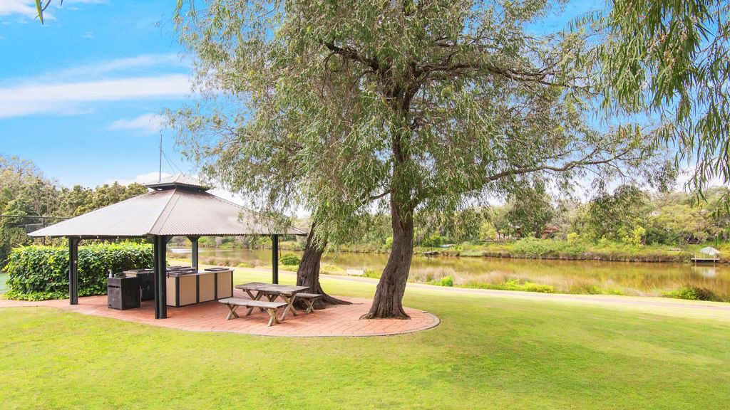 Photo of Buildings in Quindalup