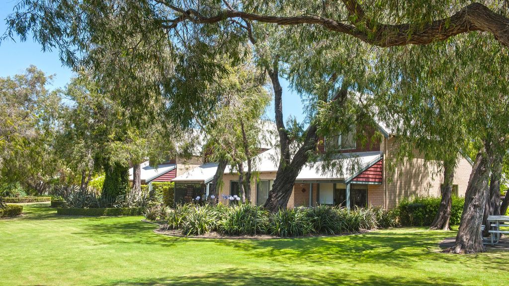 Photo of Buildings in Quindalup