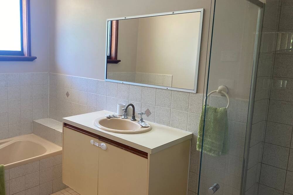 Photo of Bathroom in Exmouth