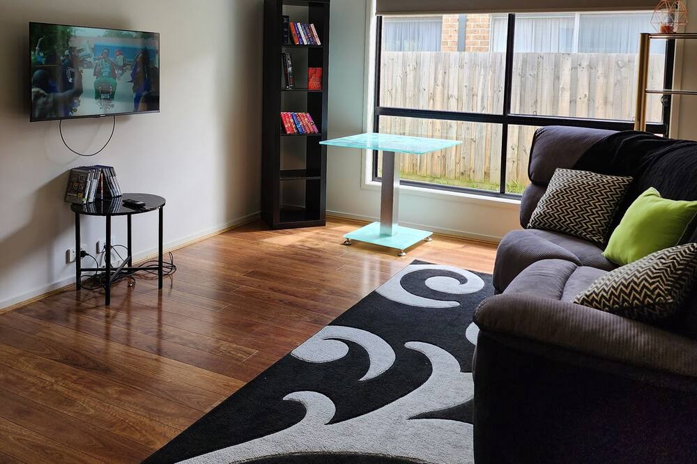 Photo of Livingroom in Armstrong Creek