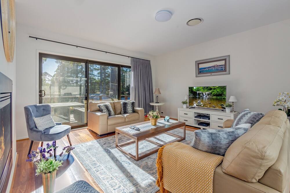 Photo of Livingroom in Wentworth Falls