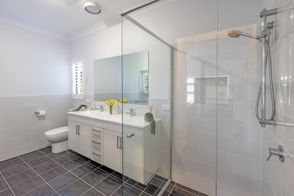 Photo of Bathroom in Wentworth Falls