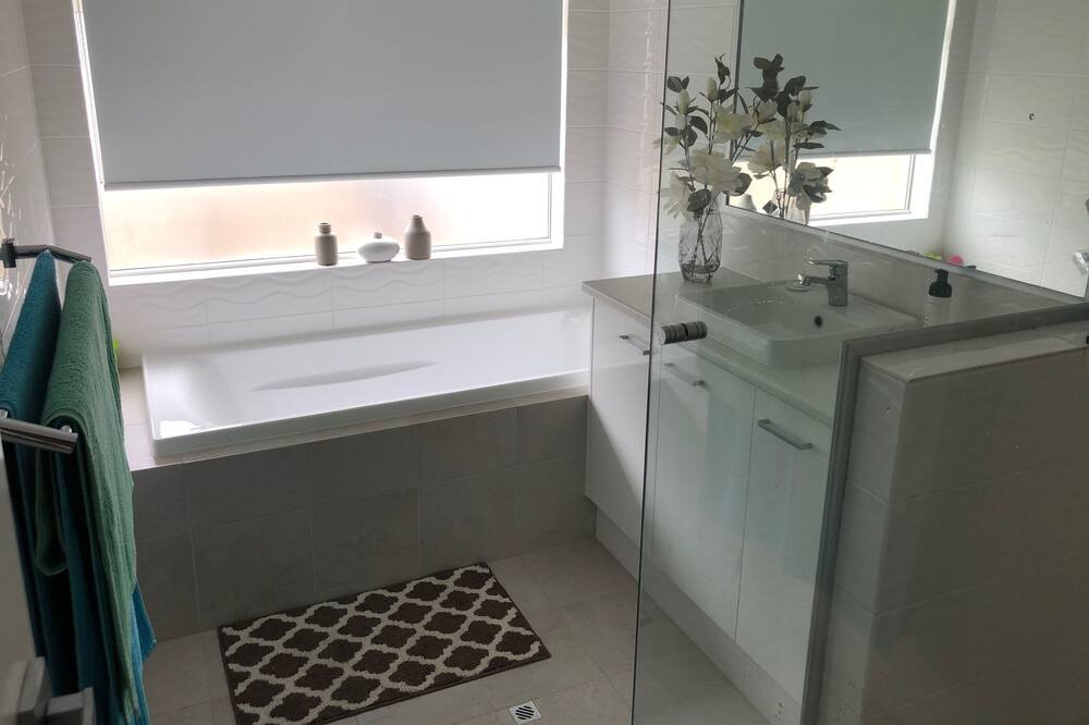 Photo of Bathroom in Dawesville