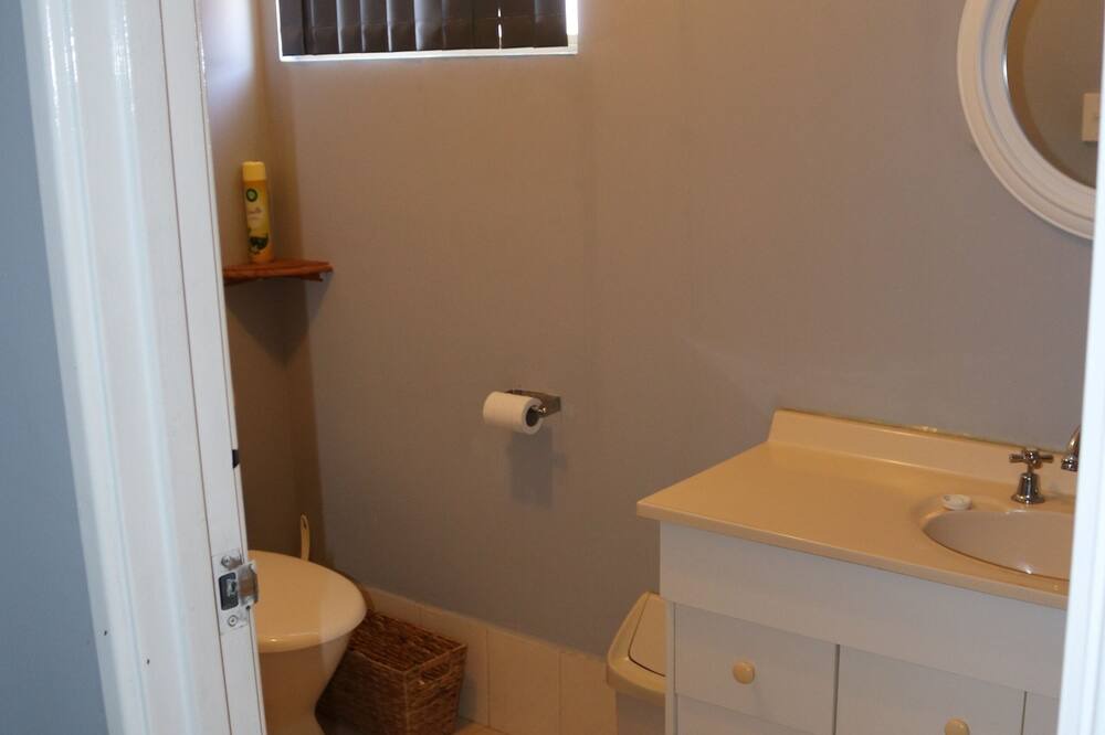 Photo of Bathroom in Green Head