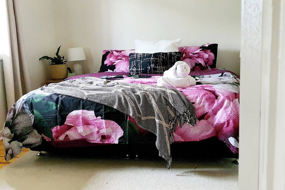 Photo of Bedroom in Golden Point