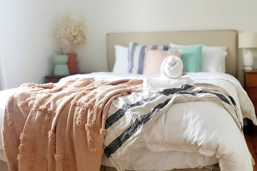 Photo of Bedroom in Golden Point