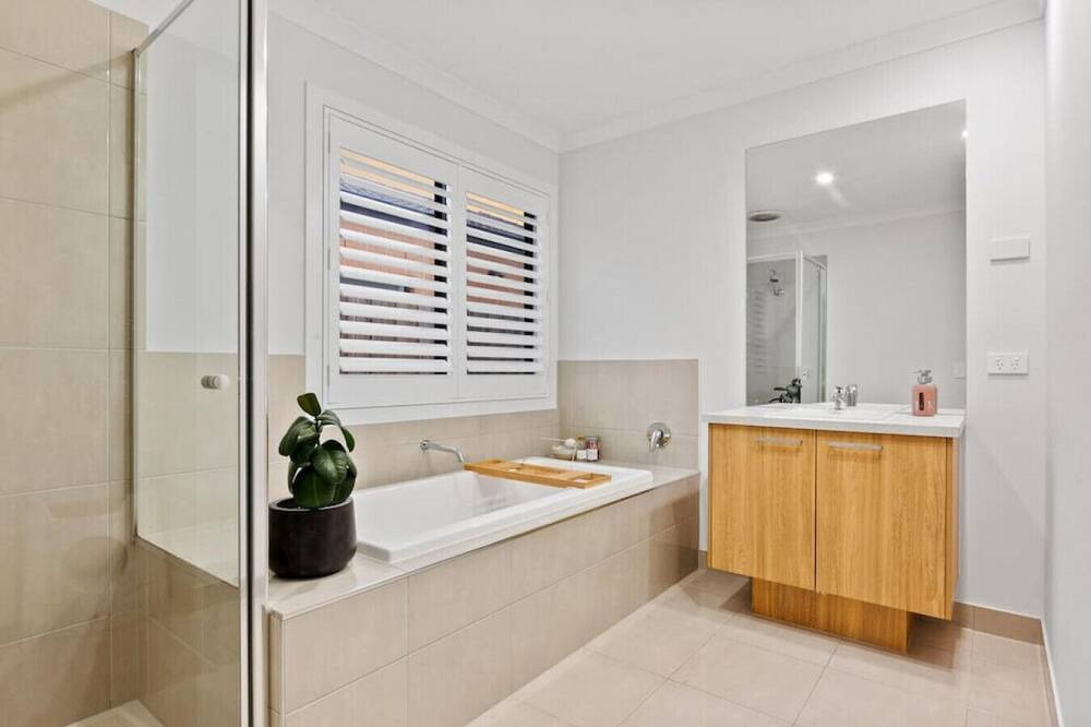 Photo of Bathroom in Armstrong Creek