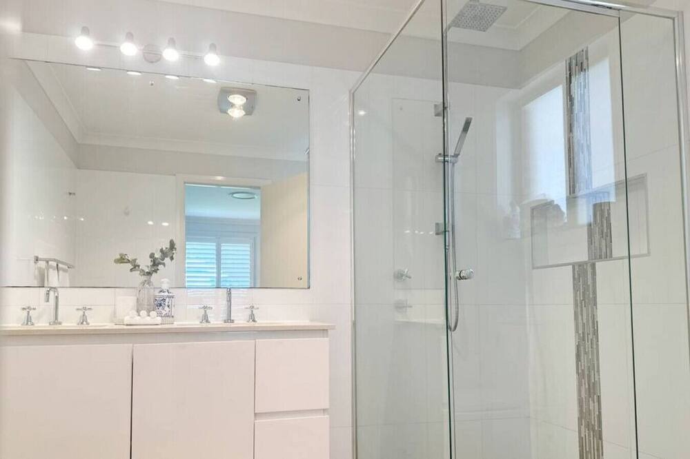 Photo of Bathroom in Bonnells Bay