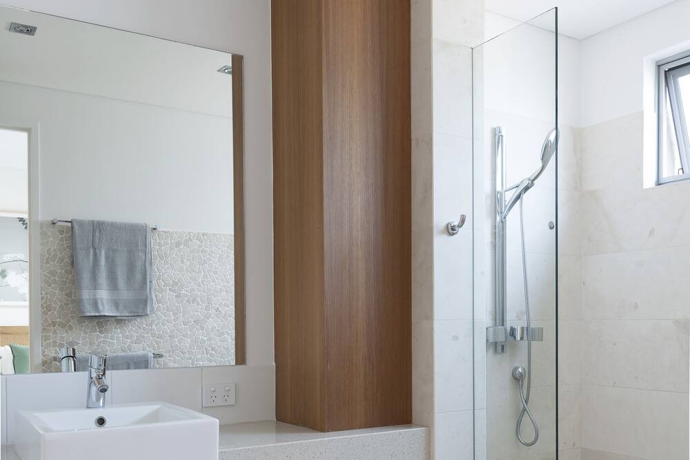 Photo of Bathroom in Cottesloe