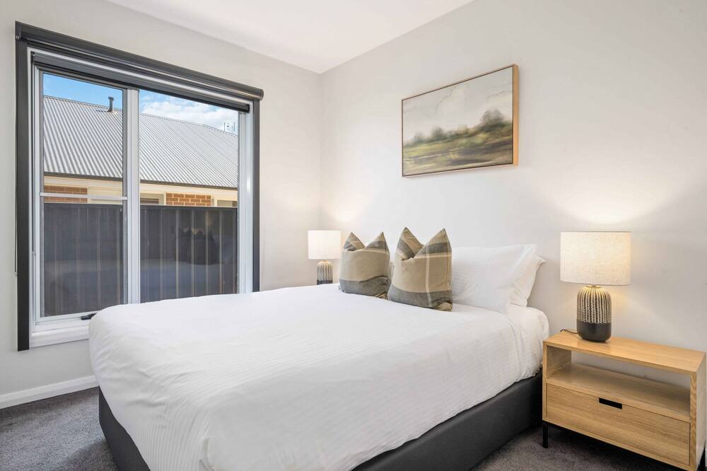 Photo of Bedroom in Orange