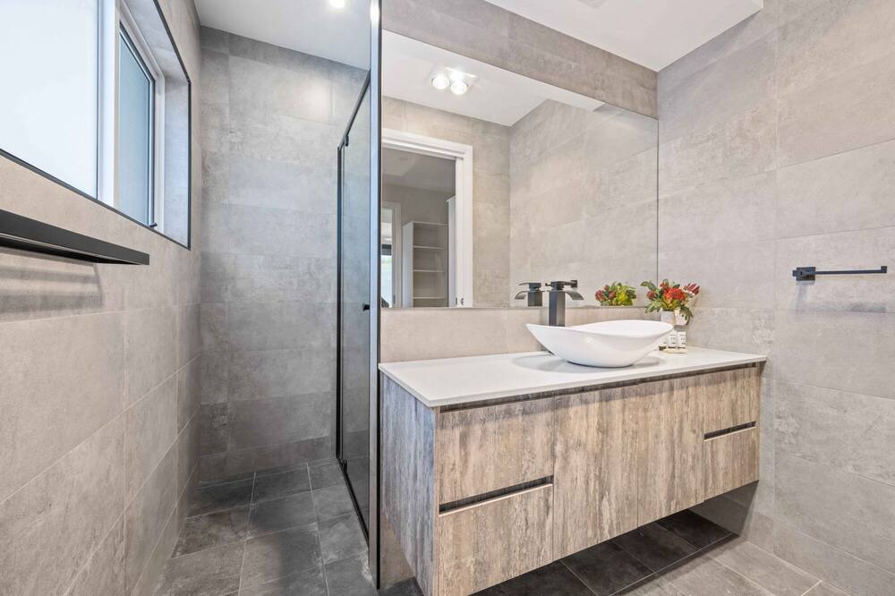 Photo of Bathroom in Orange