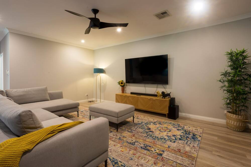 Photo of Livingroom in Bedford